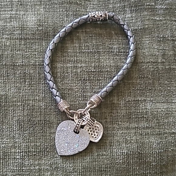 Bracelets - Picture 6 of 7